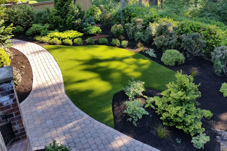 Outdoor Living Services with Hedahl Landscape, Deck & Patio
